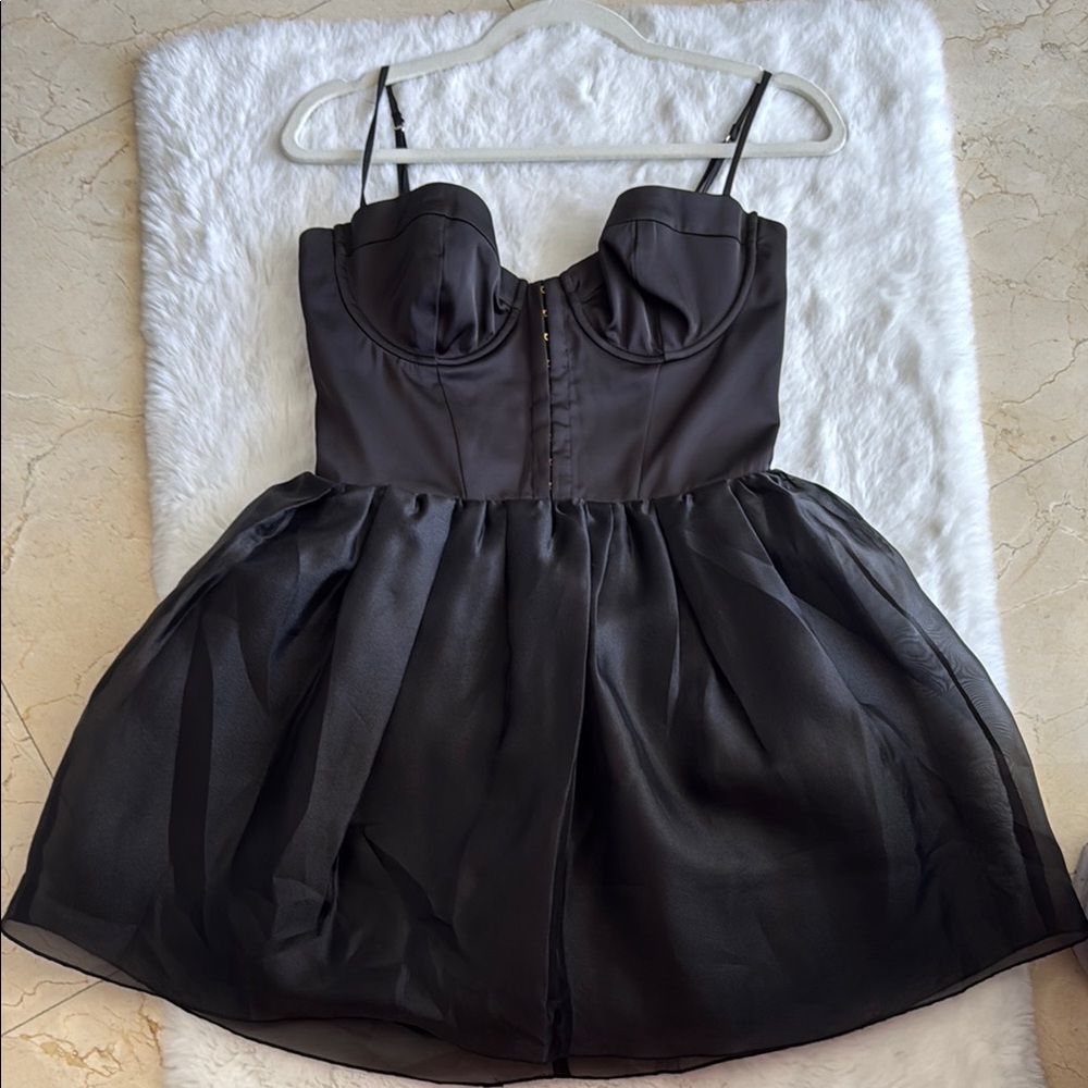 Elegant Black Strapless Dress